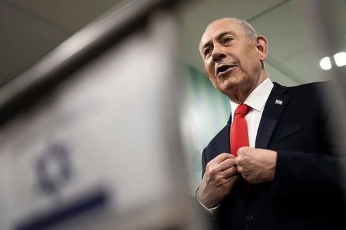 Thủ tướng Israel hứng đòn đau