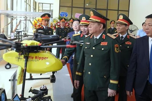 Đại tướng Nguyễn Trọng Nghĩa 'đặt hàng' với Học viện Kỹ thuật Quân sự