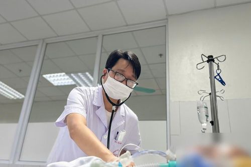 Tự truyền Glutathione tại nhà, người phụ nữ ở Hà Nội suy đa tạng