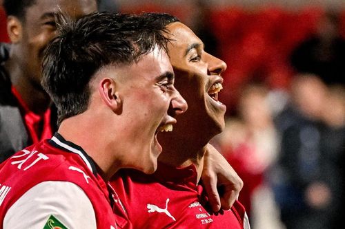 Arsenal thua đội hạng Tư: Đòn giáng cho sự ngạo nghễ