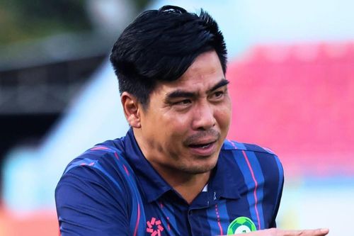Vì sao thầy của Công Phượng được tin giữa 'sóng gió' V-League