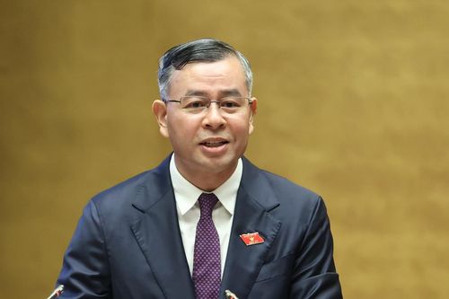 Có giai đoạn Ủy ban Chứng khoán hơn 300 người mà 180 người xin ra ngoài