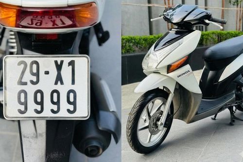 Honda Click 16 năm tuổi giá đắt ngang SH Mode mới vì biển tứ quý 9