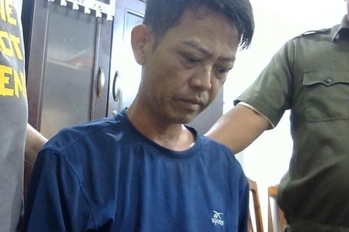 Tạm giữ hình sự đối tượng dùng dao chém vợ tử vong