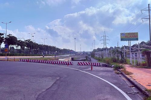 Hầm chui Trạm 2 trên Xa lộ Hà Nội: Vì sao làm 10 năm vẫn chưa thể thông xe?