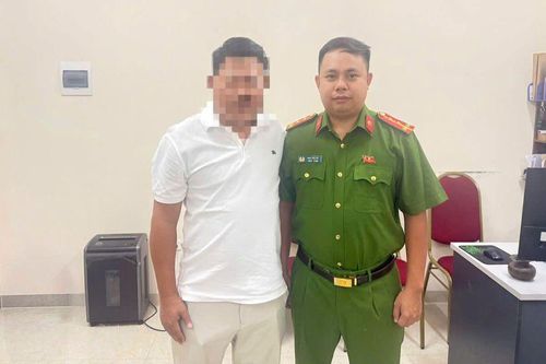 1 tỷ đồng vừa chuyển đi, người đàn ông phải vội vàng đi báo Công an