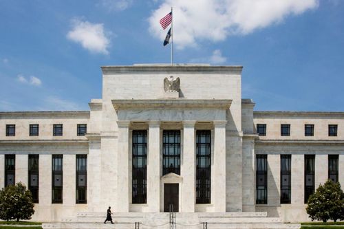 Chủ tịch Warsh muốn Fed 'im lặng', Fed lại càng 'ồn ào' hơn