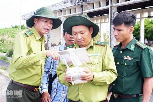 Kiểm lâm An Giang sử dụng flycam hỗ trợ công tác bảo vệ rừng