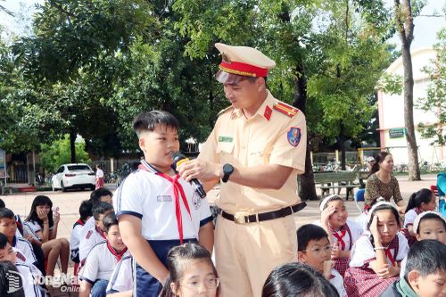 Tăng cường bảo đảm an toàn giao thông cho học sinh