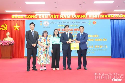 Đoàn đại biểu TP. Ulsan thăm và làm việc tại Công ty Yến sào Khánh Hòa