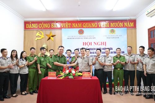 Ký kết phối hợp trong công tác thi hành án dân sự