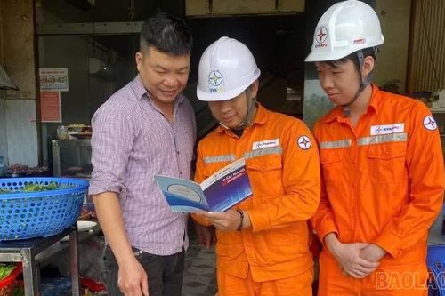 Phó thủ tướng chỉ đạo xem xét giảm giá bán lẻ điện bình quân từ ngày 1/11
