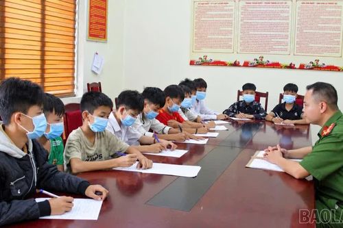 Ném đá vào xe trên cao tốc Nội Bài - Lào Cai: Hành vi nguy hiểm, hậu quả khôn lường