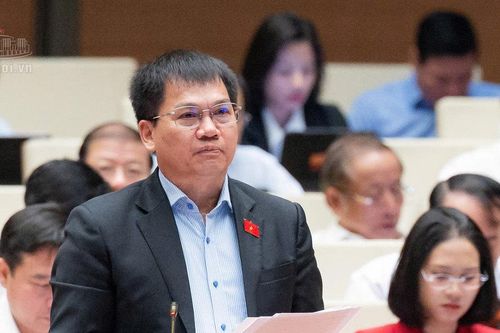Hoàn thiện pháp luật phải gắn với bảo vệ quyền lợi người dân