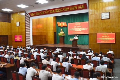 Bồi dưỡng kỹ năng số, ứng dụng trí tuệ nhân tạo trong các cơ quan Đảng