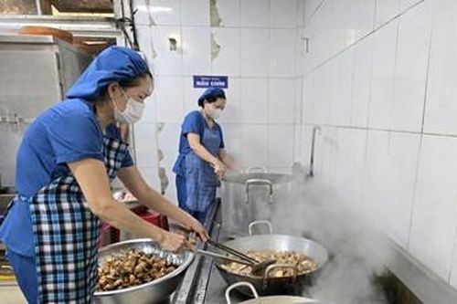 Nâng cao hiệu quả bảo đảm an toàn thực phẩm tại bếp ăn bán trú trường học