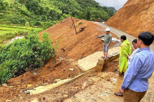 Đà Nẵng khẩn trương di dời dân khỏi vùng có nguy cơ thiên tai