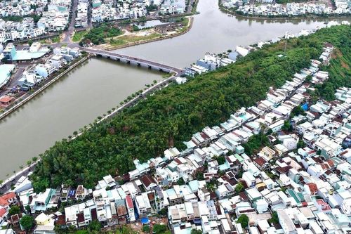 Gia Lai: Ưu tiên di dời dân, nghiên cứu phương án xử lý núi Một