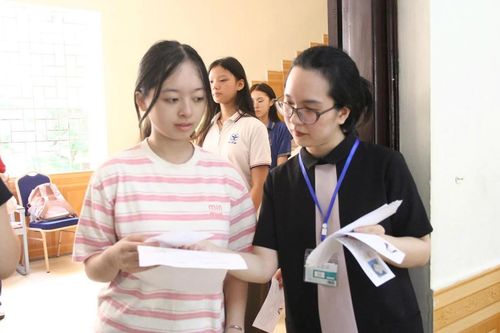 Bộ Giáo dục và Đào tạo lý giải đề xuất thi lớp 10 chỉ còn môn Toán và Ngữ văn