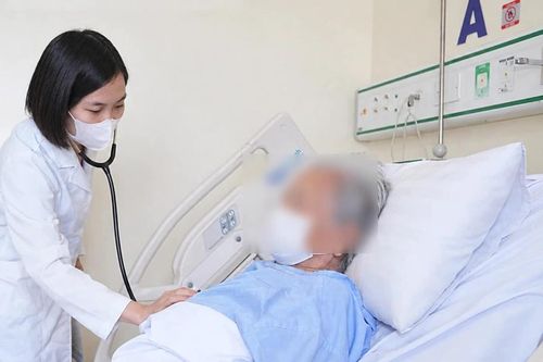 Người cao tuổi, bệnh nền chớ chủ quan với cúm mùa