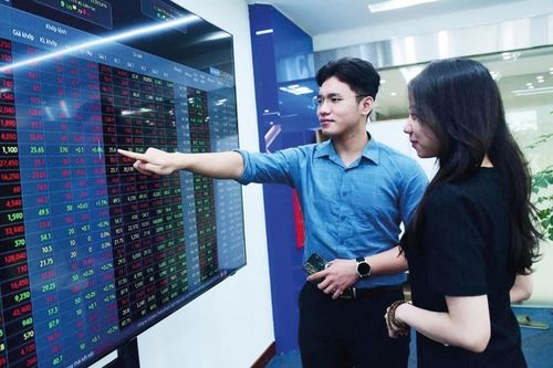 Giao dịch chứng khoán xuyên trưa, kỳ vọng tạo thêm sức hút cho thị trường