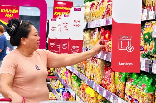 Sức mua dè dặt, hàng Việt xoay xở bài toán lợi nhuận mùa Tết