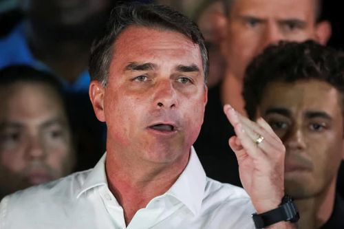 Mỹ cấp thị thực cho Thượng nghị sĩ Brazil Bolsonaro giữa bối cảnh điều tra trong nước