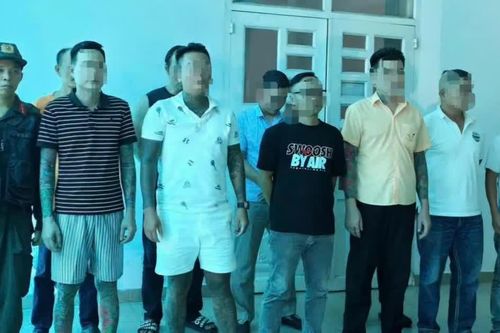 Khởi tố 20 đối tượng trong nhóm 'giang hồ mạng' Cọp Đen