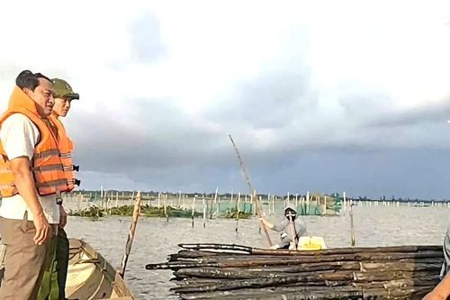 Ngăn chặn lấn chiếm mặt nước, giữ gìn hệ sinh thái đầm phá Tam Giang