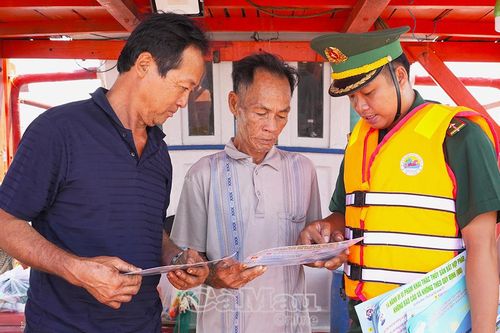 Nâng cao ý thức chấp hành pháp luật cho ngư dân vùng biên giới