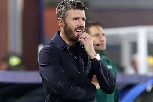 Huyền thoại MU nói thẳng về quyết định giữ Michael Carrick