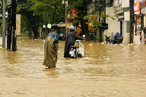 Huế dự báo mưa có nơi trên 400mm, hai hồ thủy điện nhận lệnh điều tiết nước