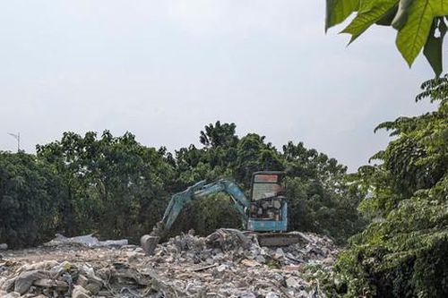 Phường Xuân Phương yêu cầu xử lý nghiêm nạn đổ thải, đốt rác trên đường 70