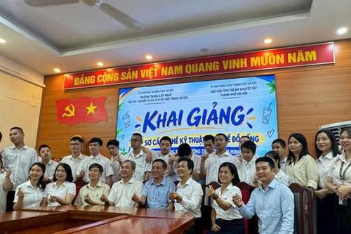 Thắp sáng tương lai cho trẻ khuyết tật trí tuệ từ những lớp học nghề đặc biệt