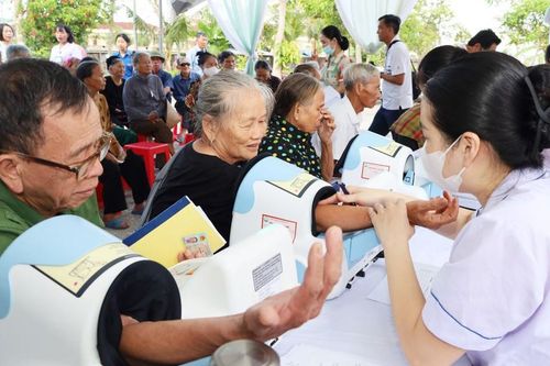 Hơn 1,2 triệu người dân Hà Tĩnh được khám sức khỏe miễn phí