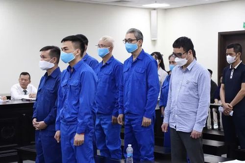 Rời phiên xét xử cựu Phó Chủ tịch tỉnh Thanh Hóa và nhóm 'cát tặc' sang ngày 12-11