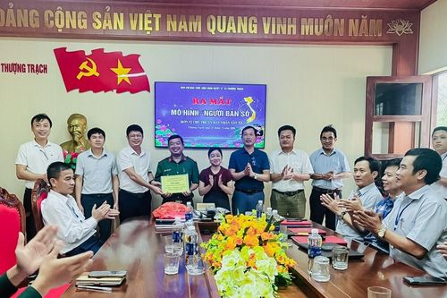 Quảng Trị:Gỡ khó cho đồng bào tiếp cận tiện ích số