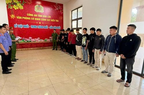Đắk Lắk: Khởi tố 13 đối tượng trong vụ hỗn chiến trên phố