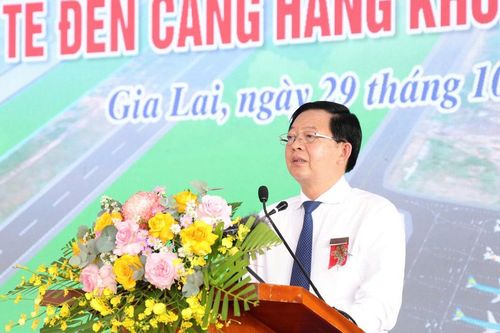 Phó Thủ tướng Hồ Quốc Dũng dự khánh thành đường cất cánh số 2 Cảng hàng không Phù Cát, Gia Lai