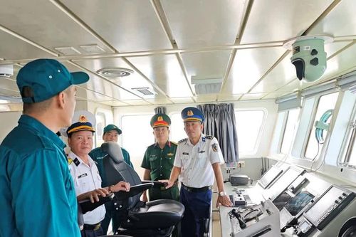 Khai mạc khóa huấn luyện cho lực lượng dân quân thường trực thành phố Đà Nẵng