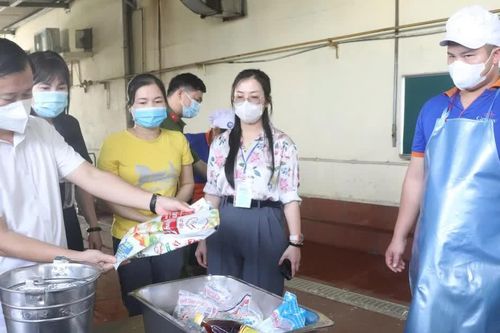 Chung tay ngăn chặn 'thực phẩm bẩn' trên thị trường