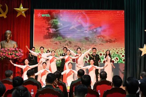 Lan tỏa giá trị nhân văn từ Cuộc thi 'Những tấm gương bình dị mà cao quý'