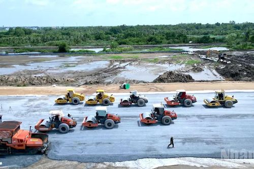 Cà Mau tạo mọi điều kiện thuận lợi khai thác đường bay đến Hà Nội
