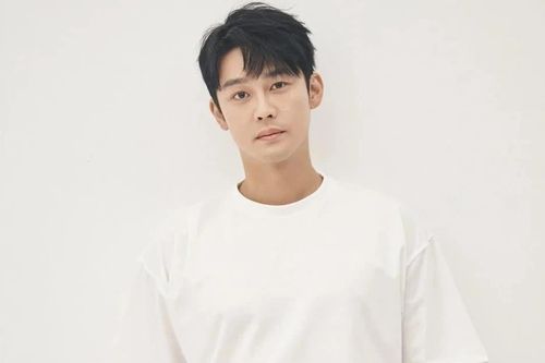 Sung Hyuk chưa bao giờ là 'kẻ cơ hội' đến thế