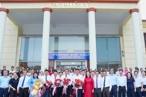 Đường sắt Vinh - Hà Nội bổ sung đón/trả khách tại ga Phủ Lý