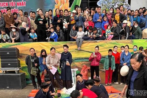Chuyện những 'công dân số' rẻo cao: Sức bật ngoạn mục của miền núi xứ Lạng