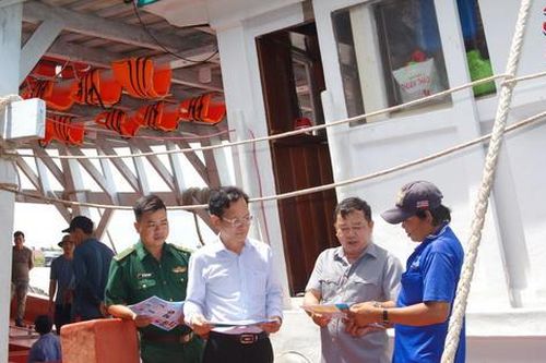 Gỡ 'thẻ vàng' IUU: Cà Mau siết quản lý tàu cá, tạo sinh kế cho ngư dân