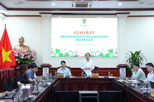 Đẩy mạnh truyền thông để người dân quan tâm, cập nhật thông tin trên VneID