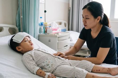 Việc làm khẩn cấp khi phát hiện trẻ mắc viêm não mô cầu