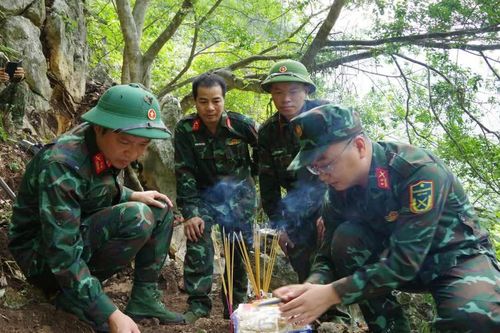 Tìm thấy hài cốt 22 liệt sĩ ở Tuyên Quang, một liệt sĩ còn chứng minh nhân dân rõ thông tin